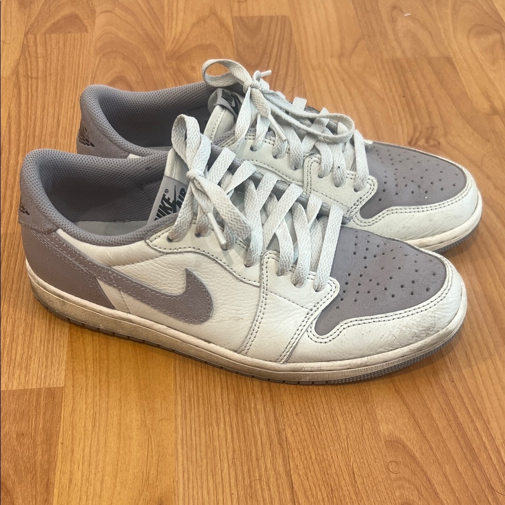 Nike Dual-Tone Gray and White Sneakers